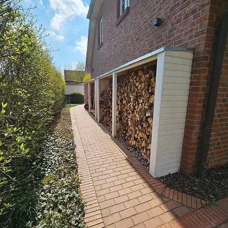 Haus-kranichduene Holiday home *