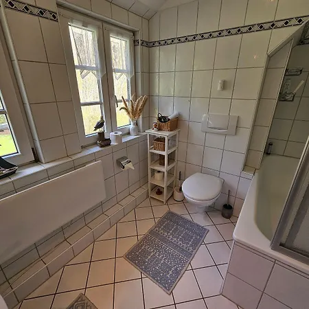 Holiday home Haus-kranichduene