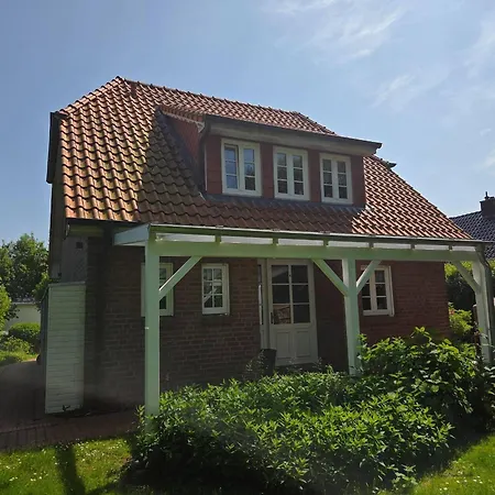 Holiday home Haus-kranichduene