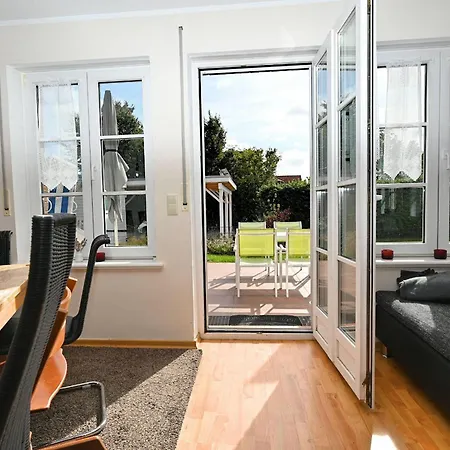 Haus-kranichduene * Hohwacht