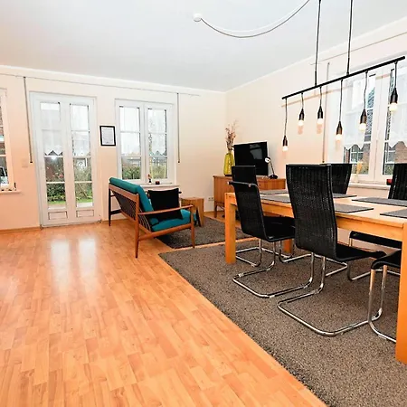 Haus-kranichduene * Ховахт