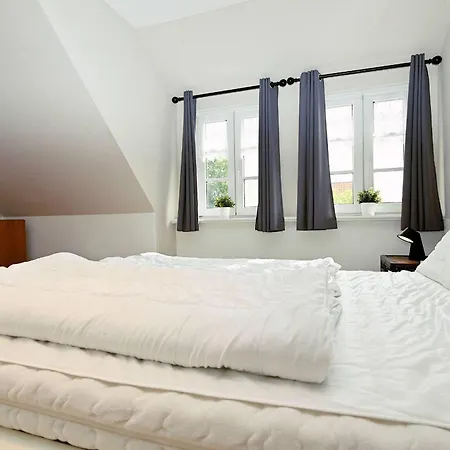 Haus-kranichduene * Ховахт