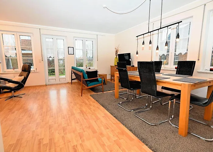 Haus-kranichduene * Hohwacht